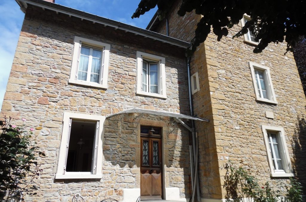 A vendre maison 215 m² 
COUZON AU MONT D OR