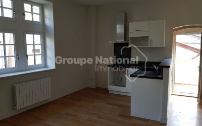 
T2 1er étage sans ascenseur CALME et LUMINEUX
