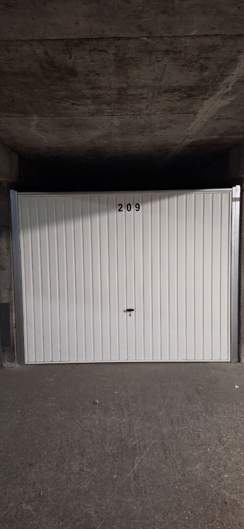 
BOX FERME 12 m²
