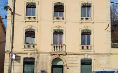 
Bien d'exception au coeur de Trévoux , Appartement bourgeois, dépendances et terrain privé
