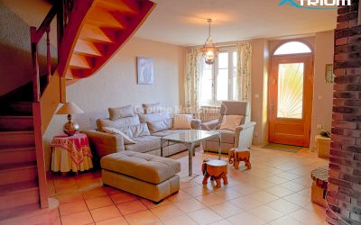 
Maison Versailleux 5 pièce(s) 141 m2
