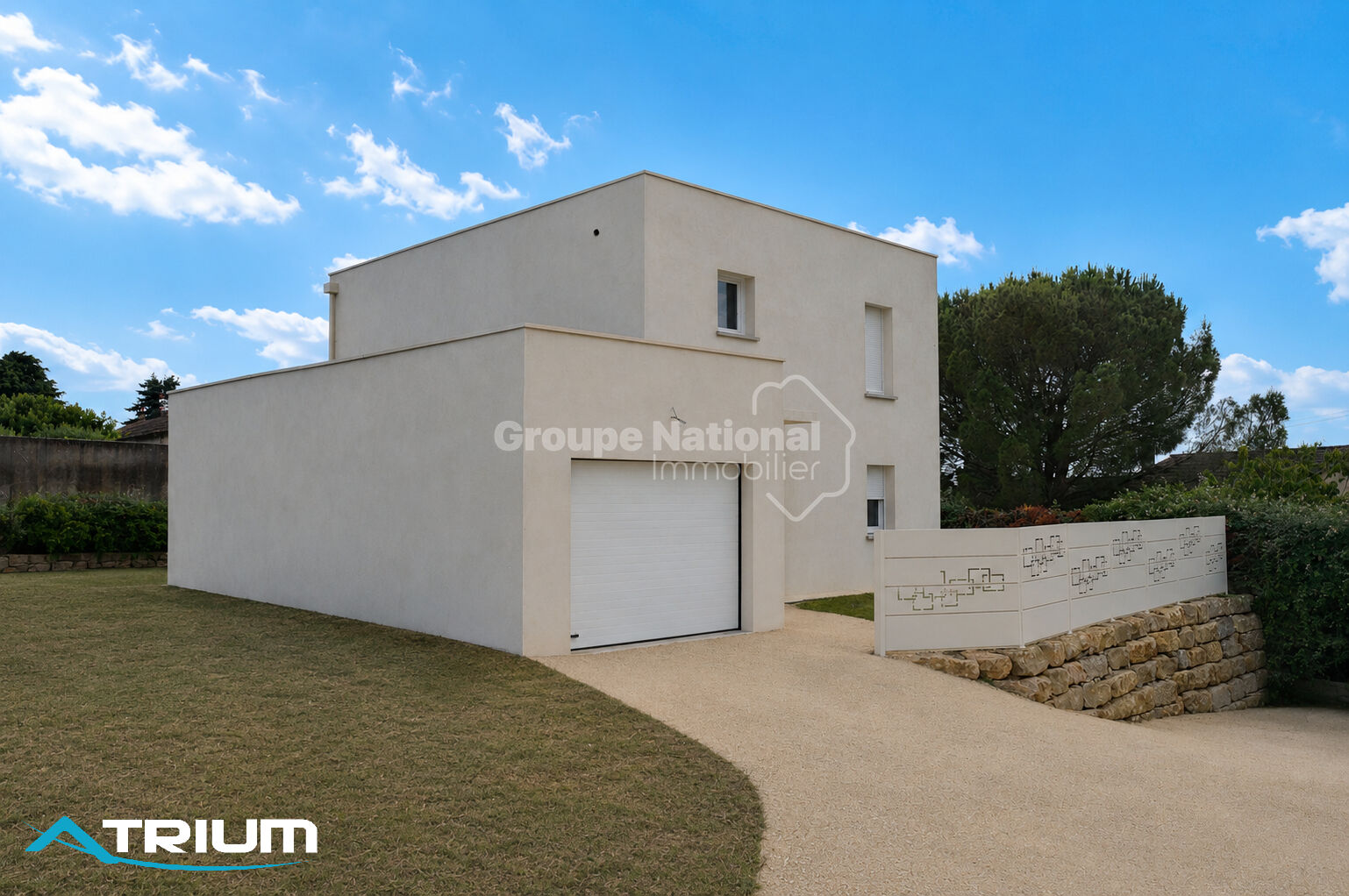 
CIVRIEUX ? Maison contemporaine neuve T6 de 135,40 m² avec garage et jardin
